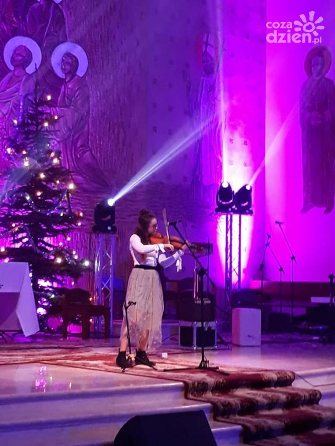 Śpiewająco w Nowy Rok - kolejny sukces naszej Julii Śpiewająco w Nowy Rok - kolejny sukces naszej Julii