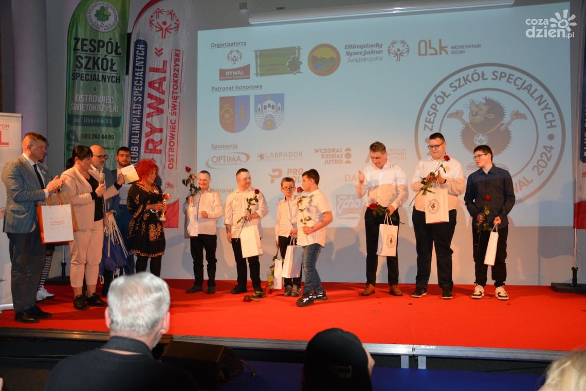 Sportowcy z ostrowieckiego Zespołu Szkół Specjalnych pod raz kolejni nagrodzeni 