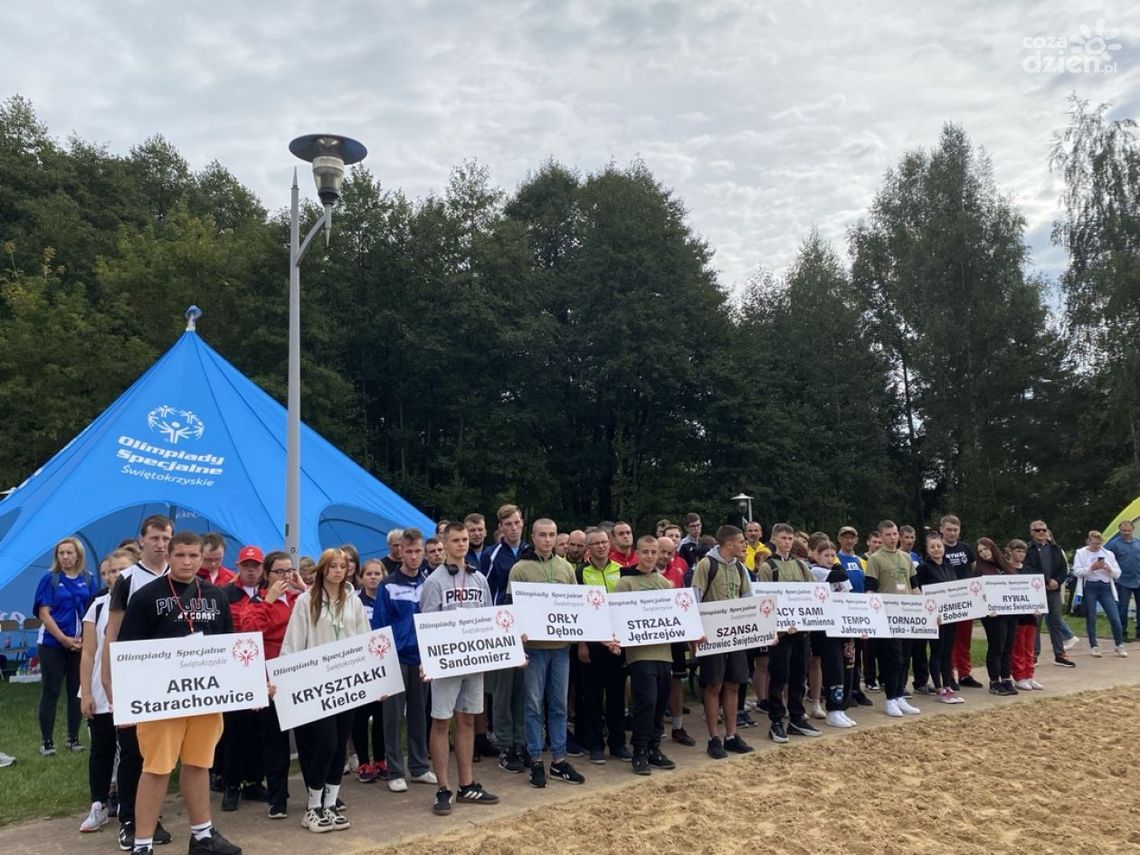 Sportowcy ze świętokrzyskich szkół specjalnych na starcie
