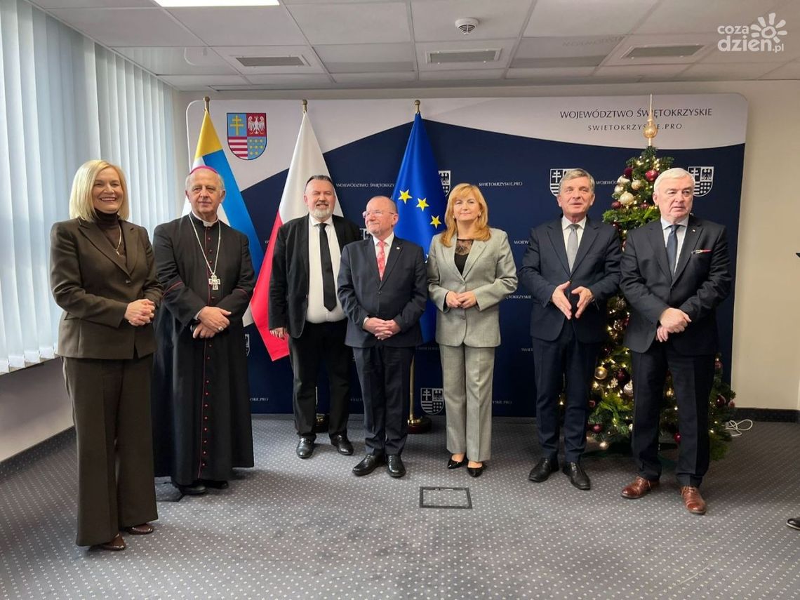 Spotkanie opłatkowe dla przedstawicieli mediów w Urzędzie Marszałkowskim Spotkanie opłatkowe dla przedstawicieli mediów w Urzędzie Marszałkowskim