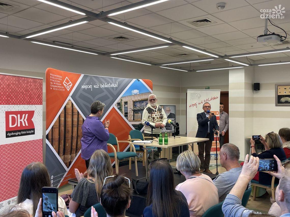 Spotkanie z Tomaszem Raczkiem przyciągnęło tłumy kielczan Spotkanie z Tomaszem Raczkiem przyciągnęło tłumy kielczan