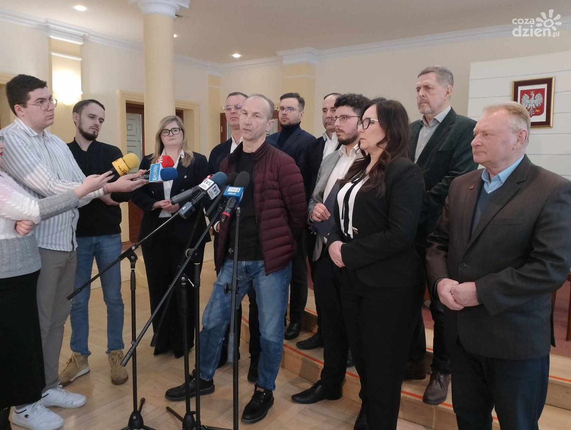 Sprzedaż Korony Kielce to ,,dziadostwo" ? Sprzedaż Korony Kielce to ,,dziadostwo" ?