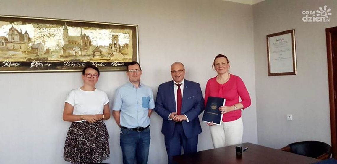 Sprzęt komputerowy dla dzieci w pieczy zastępczej