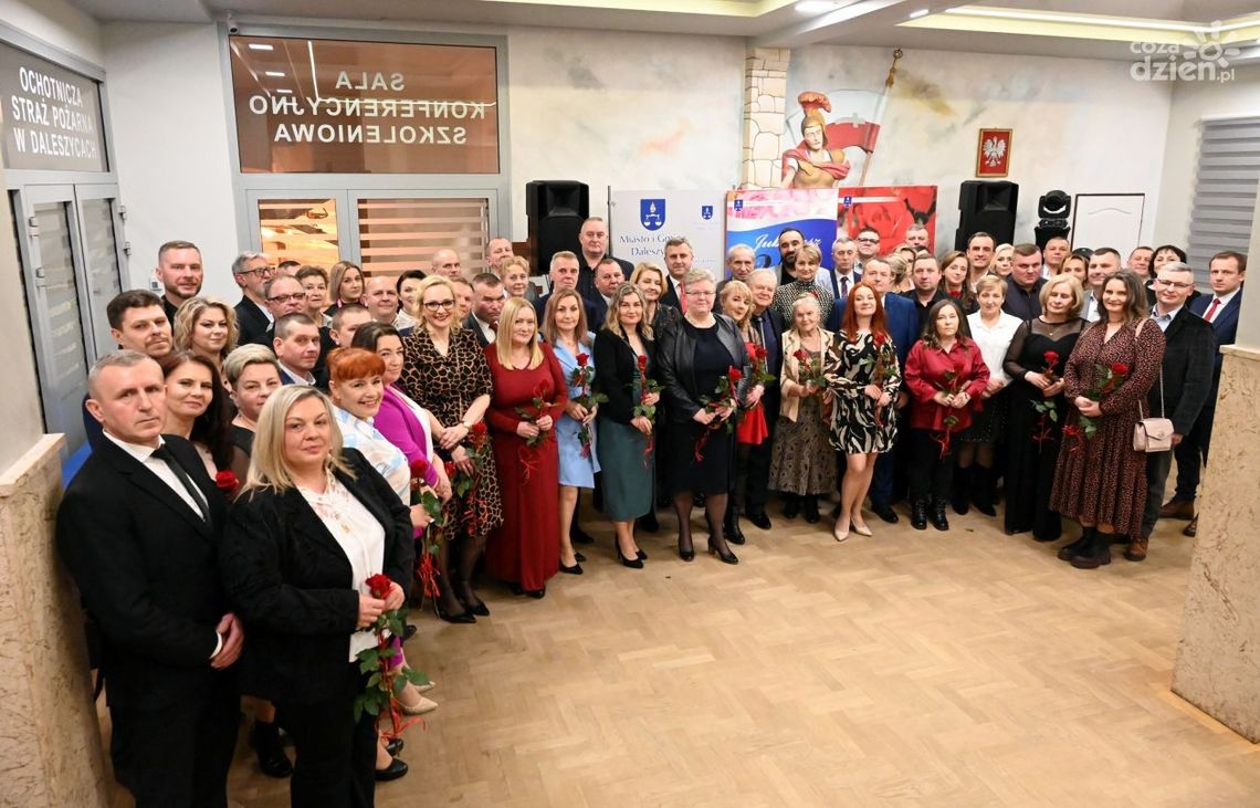 Srebrne gody w gminie Daleszyce! Świętowało aż 31 par [ZDJĘCIA]