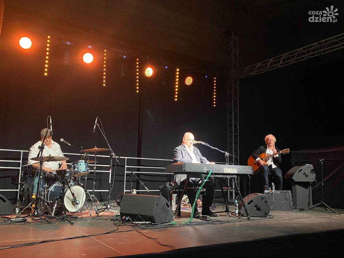 Stanisław Soyka wystąpił na 15. "Kunowskich Zaduszkach Muzycznych" Stanisław Soyka wystąpił na 15. "Kunowskich Zaduszkach Muzycznych"