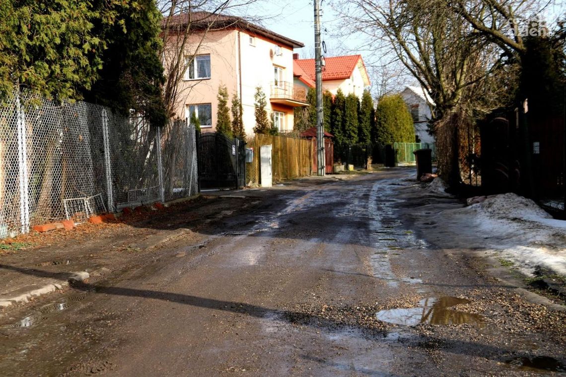 Starachowice: pięć dróg gruntowych zyska nową nawierzchnię Starachowice: pięć dróg gruntowych zyska nową nawierzchnię