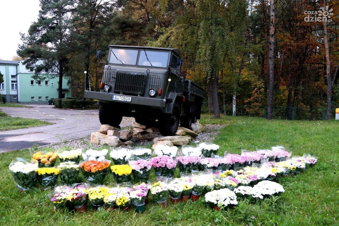 Starachowice: Producentom i handlowcom kwiatów pomaga też samorząd Starachowice: Producentom i handlowcom kwiatów pomaga też samorząd