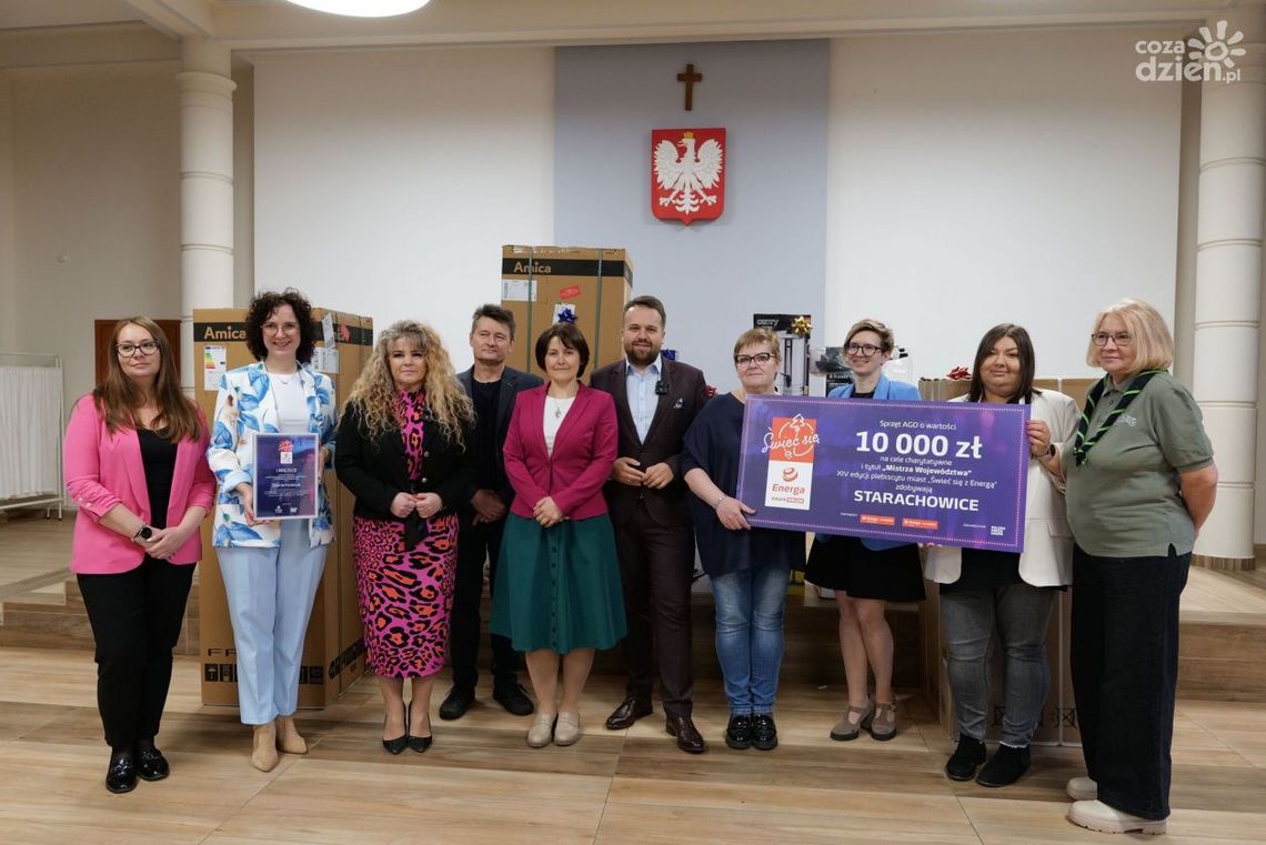 Starachowice z tytułem najpiękniej oświetlonego miasta w województwie świętokrzyskim Starachowice z tytułem najpiękniej oświetlonego miasta w województwie świętokrzyskim