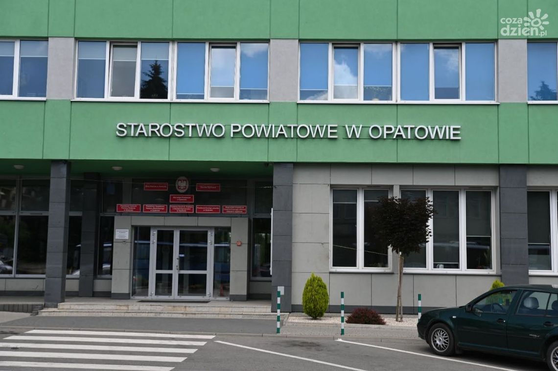 Starosta opatowski i zarząd powiatu zachowali swoje funkcje Starosta opatowski i zarząd powiatu zachowali swoje funkcje