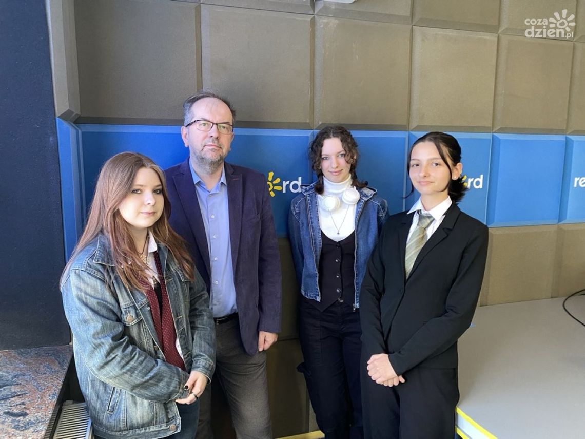 "Staszic" ma się kim chwalić – uczennice ostrowieckiego liceum wśród najlepszych w Polsce