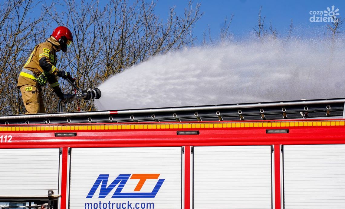„Stop pożarom traw”. Apel Straży Pożarnej