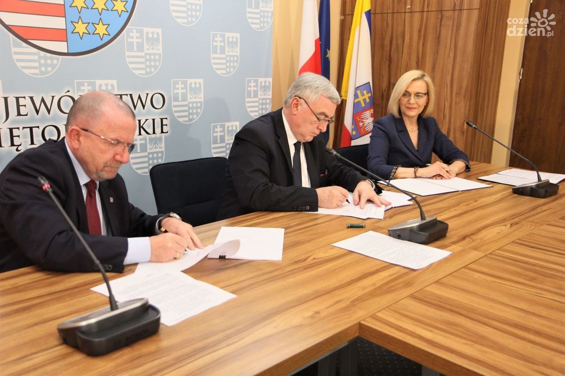 "Stop wirusowi!" - województwo przeznaczy ponad 30 mln zł na walkę z COVID-19 "Stop wirusowi!" - województwo przeznaczy ponad 30 mln zł na walkę z COVID-19