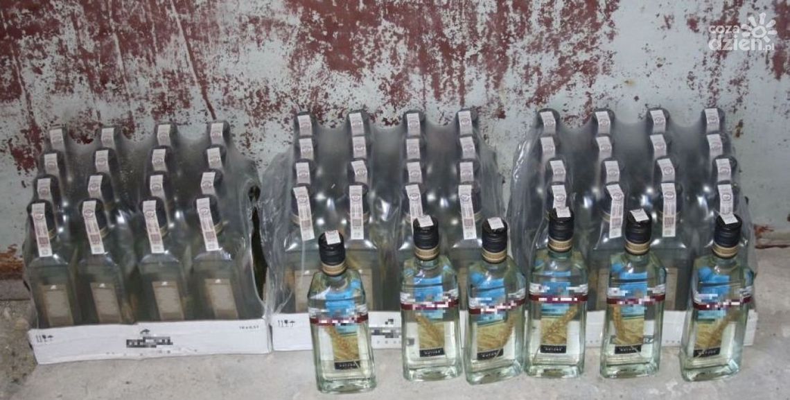 Stopnica: 16-latek ukradł zapas alkoholu z piwnicy Stopnica: 16-latek ukradł zapas alkoholu z piwnicy