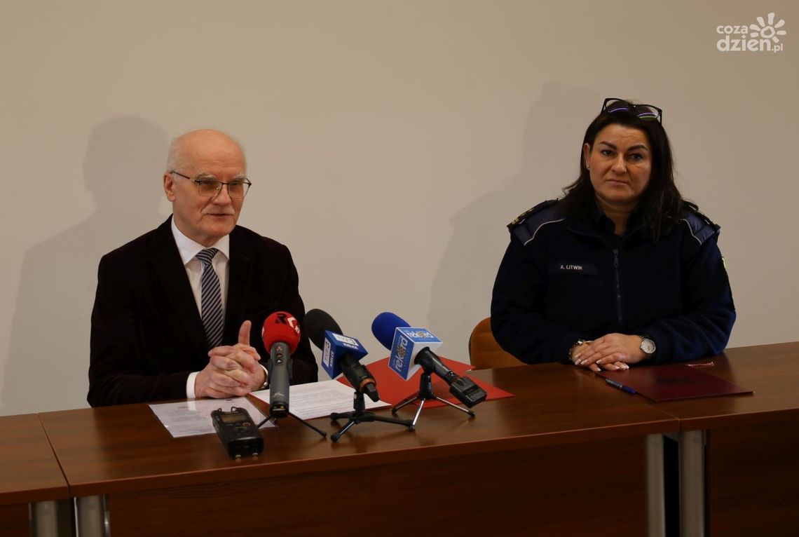 Straż Miejska będzie współpracować z Uniwersytetem Jana Kochanowskiego w Kielcach Straż Miejska będzie współpracować z Uniwersytetem Jana Kochanowskiego w Kielcach