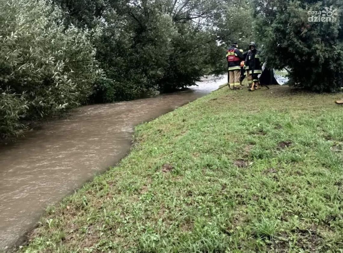 Strażacy z powiatu ostrowieckiego też zmagali się z żywiołem Strażacy z powiatu ostrowieckiego też zmagali się z żywiołem