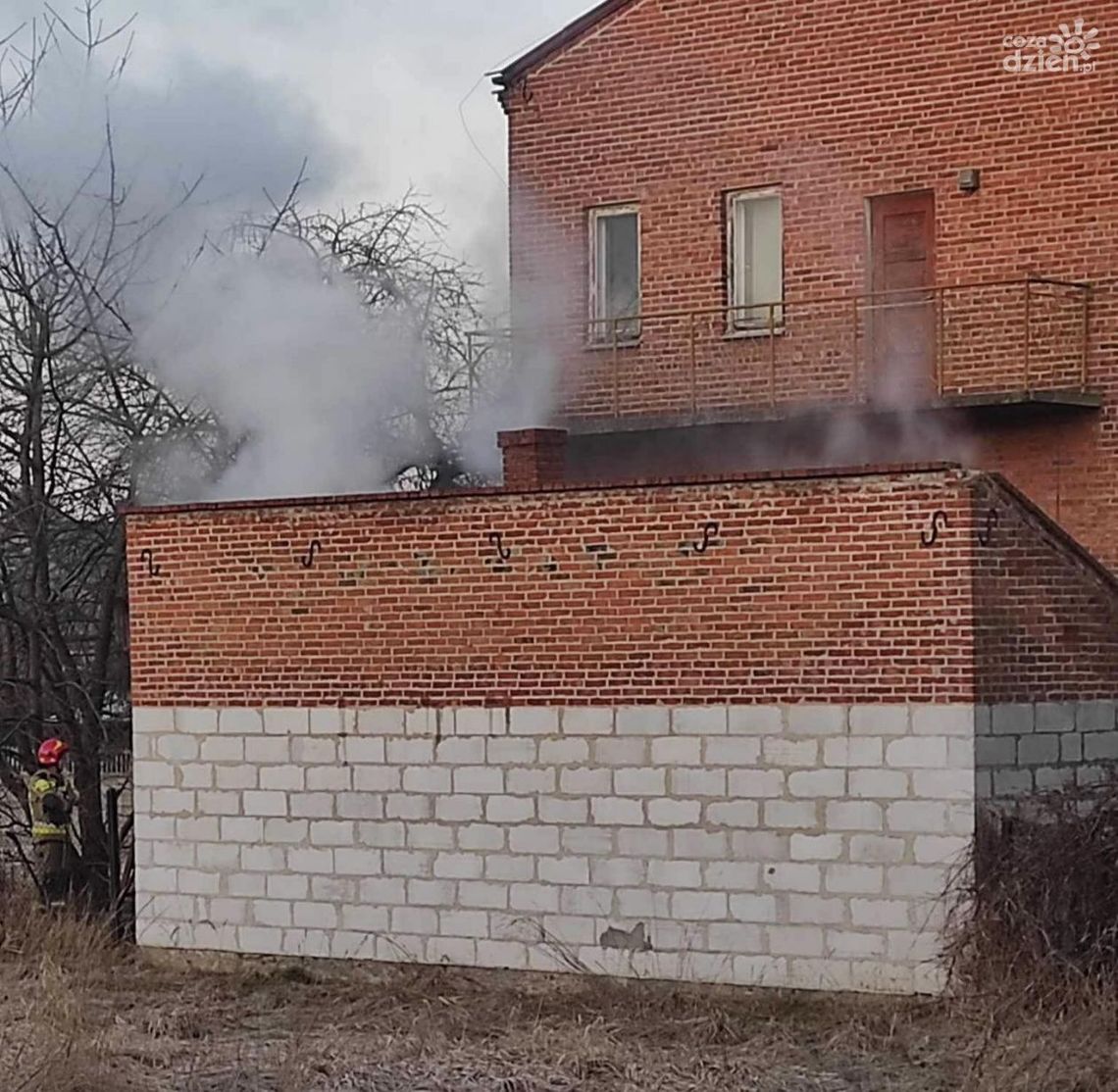 Strażacy zapobiegli pożarowi domu mieszkalnego Strażacy zapobiegli pożarowi domu mieszkalnego