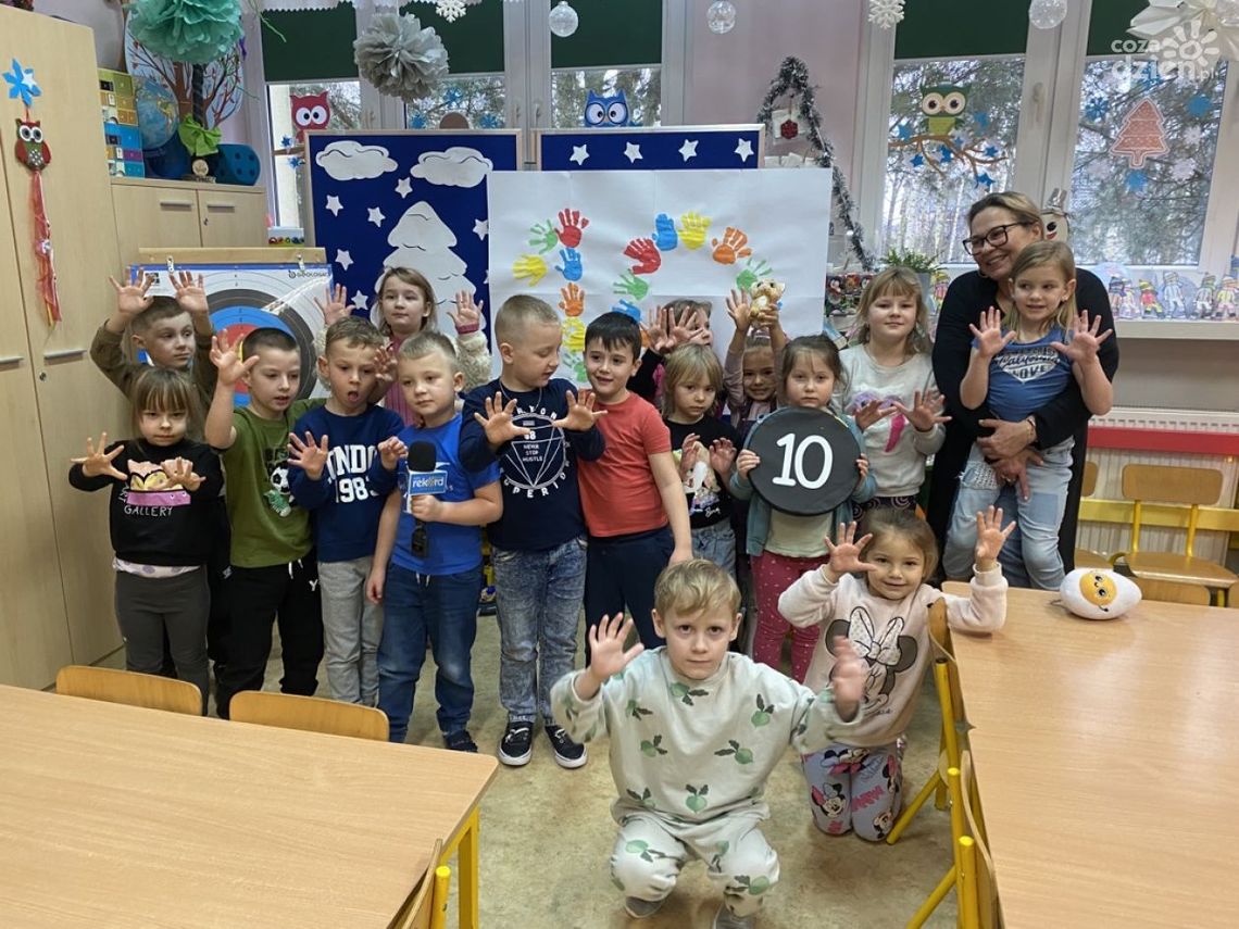 "Strzał w 10-tkę" - czyli przedszkolaki wcielają się w rolę reporterów