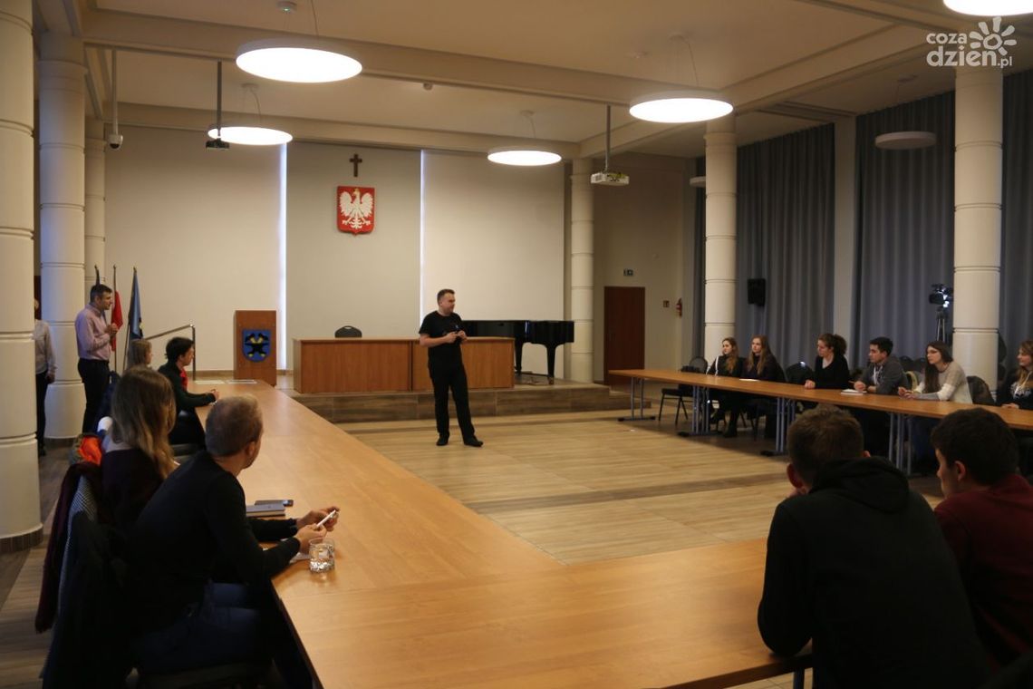 Studencie twój głos ma znaczenie Studencie twój głos ma znaczenie