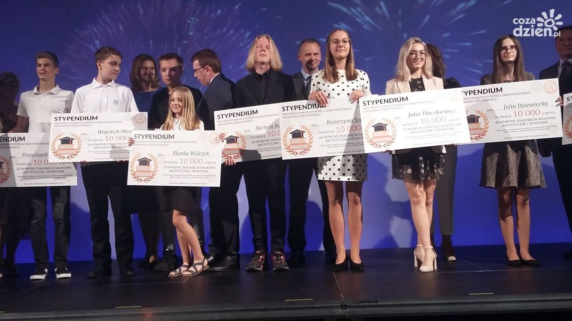 Stypendia dla uczniów ostrowieckich mogą być wyższe Stypendia dla uczniów ostrowieckich mogą być wyższe