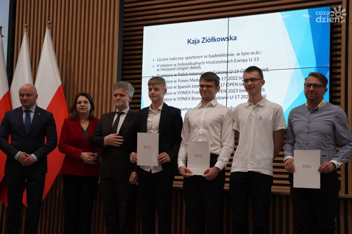 Stypendia dla uzdolnionej młodzieży