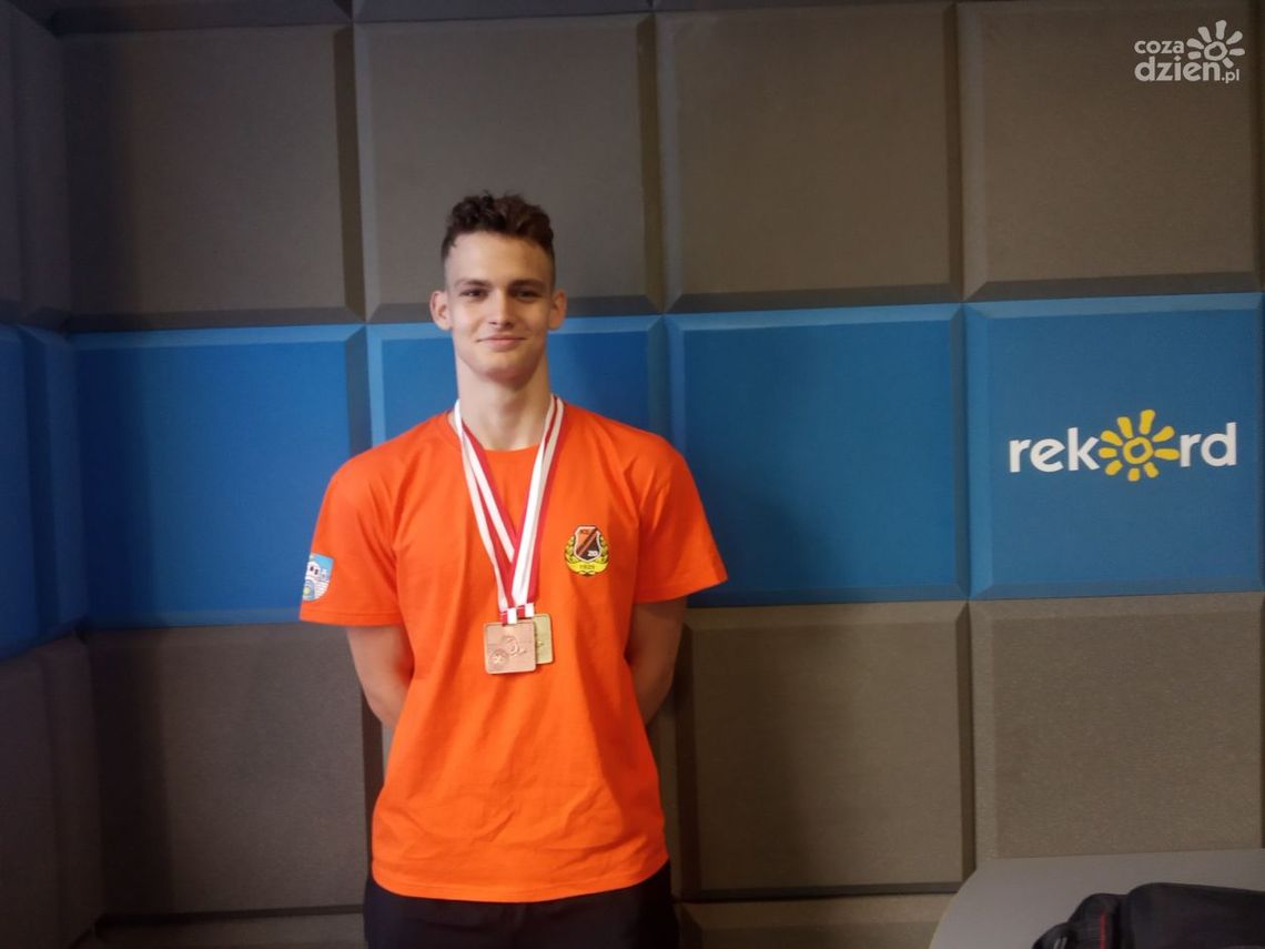 Stypendia dla uzdolnionych sportowców z Ostrowca Stypendia dla uzdolnionych sportowców z Ostrowca