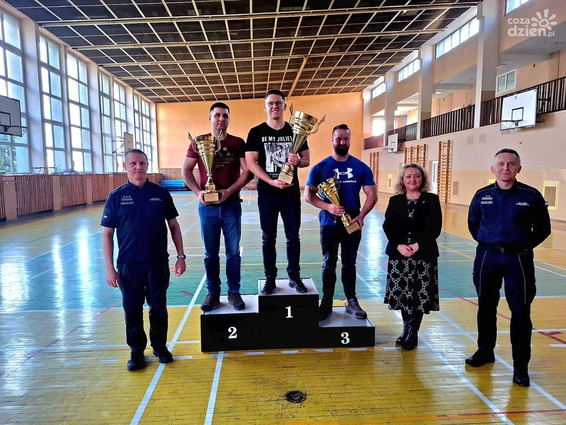 Sukces kieleckiej drużyny podczas XII Okręgowych Mistrzostw Służby Więziennej w Pływaniu Sukces kieleckiej drużyny podczas XII Okręgowych Mistrzostw Służby Więziennej w Pływaniu