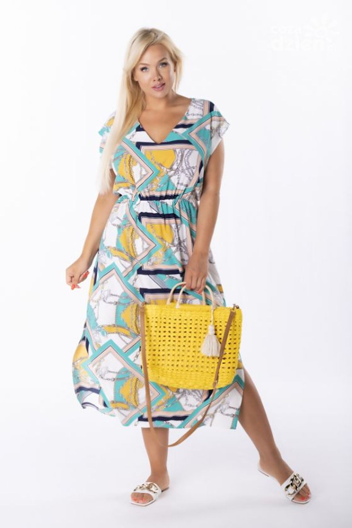 Sukienki plus size – jakie wybrać, by świetnie wyglądać? Sukienki plus size – jakie wybrać, by świetnie wyglądać?