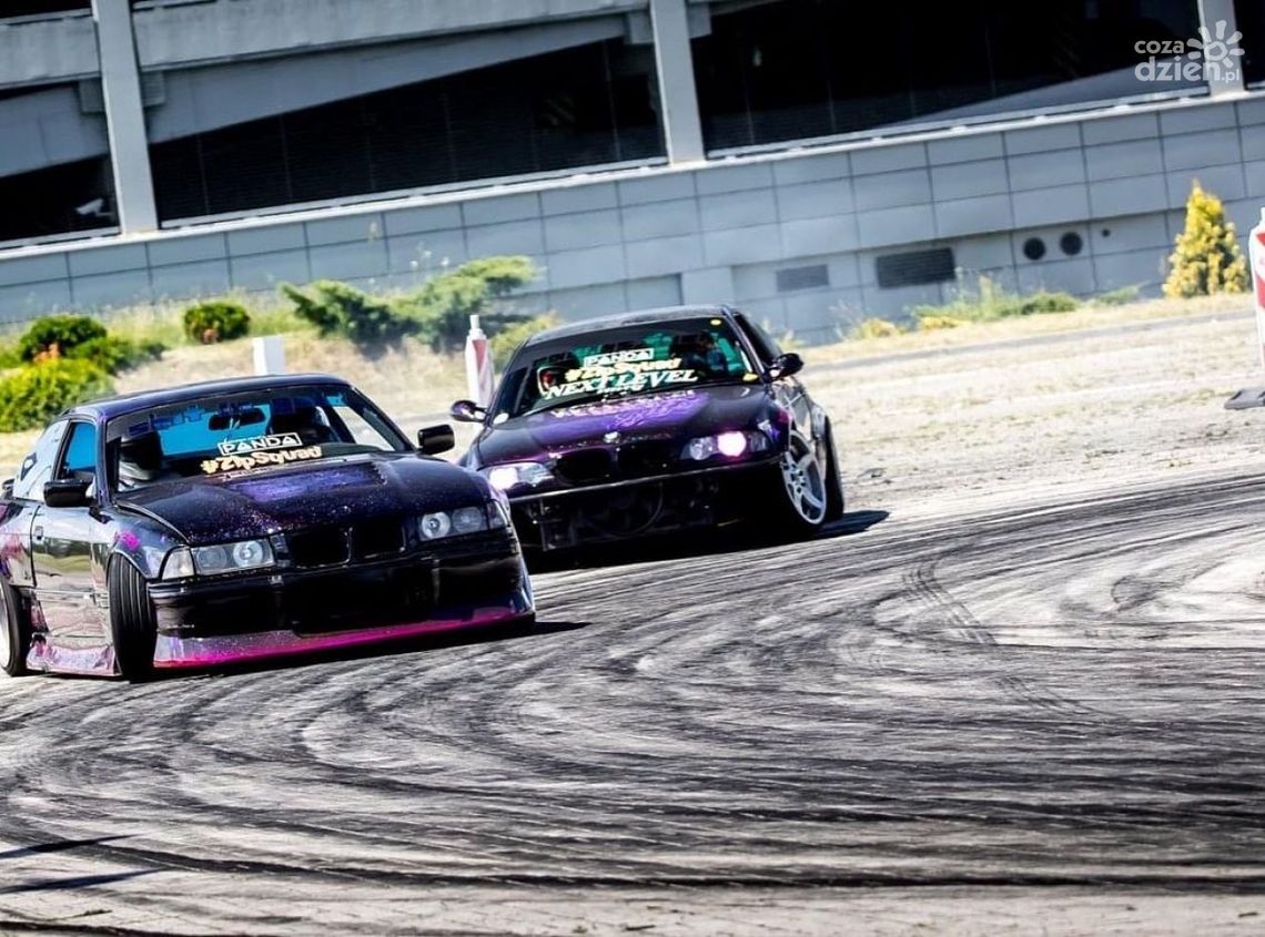 Supersamochody i pokazy driftu czyli motoryzacyjne święto w Targach Kielce Supersamochody i pokazy driftu czyli motoryzacyjne święto w Targach Kielce