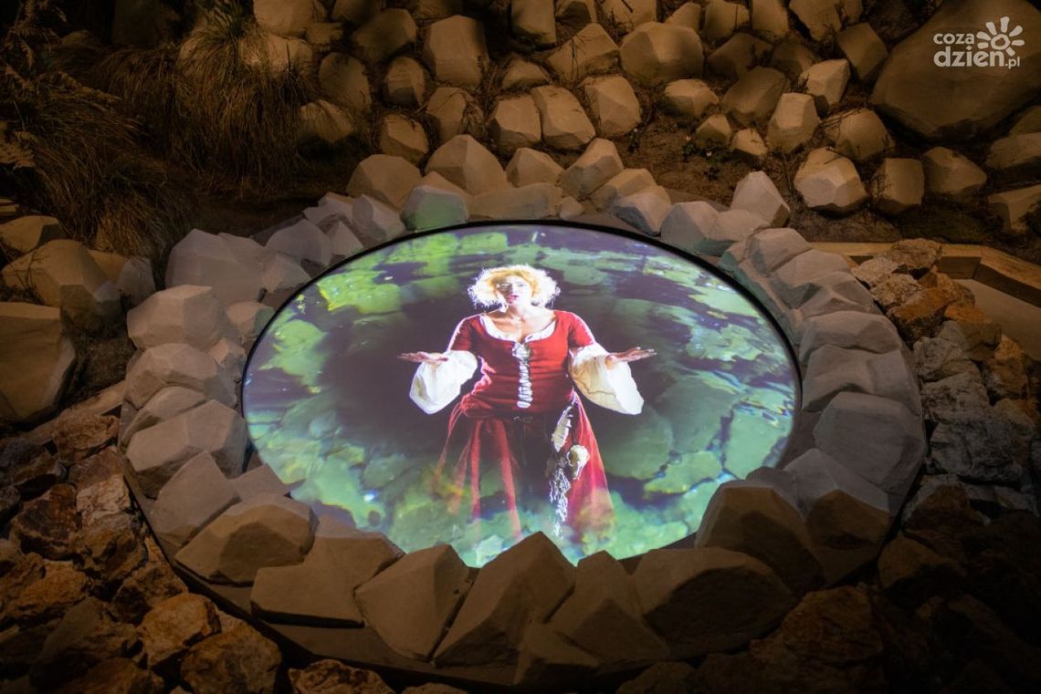 Świat świętokrzyskich legend i baśni zaprasza
Świat świętokrzyskich legend i baśni zaprasza