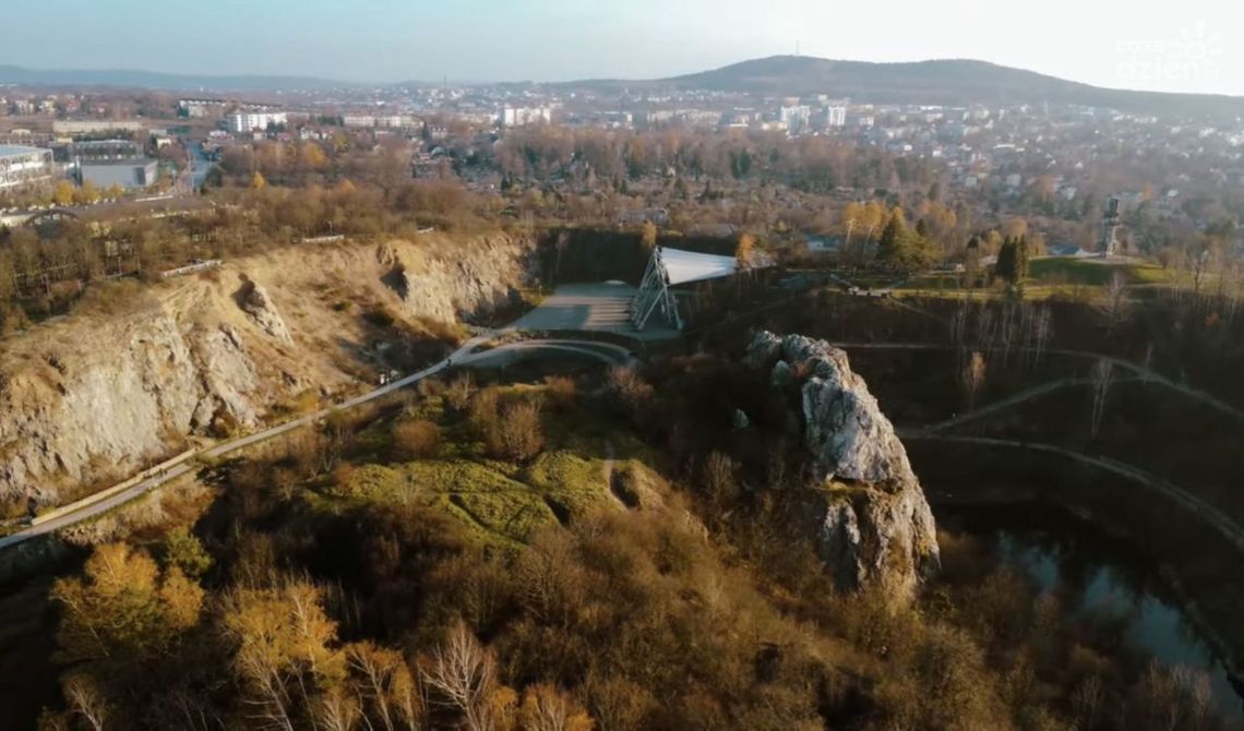Świąteczny spacer w województwie świętokrzyskim – gdzie spalić kalorie po świątecznym jedzeniu Świąteczny spacer w województwie świętokrzyskim – gdzie spalić kalorie po świątecznym jedzeniu