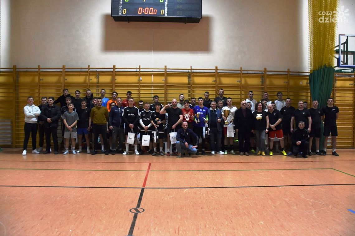 Świąteczny turniej w Fałkowie Świąteczny turniej w Fałkowie