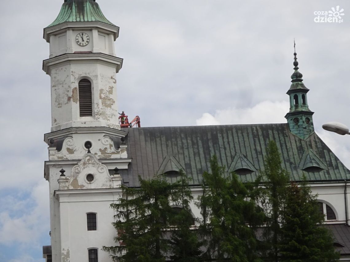 Świątynie z powiatu ostrowieckiego z samorządowymi dotacjami Świątynie z powiatu ostrowieckiego z samorządowymi dotacjami