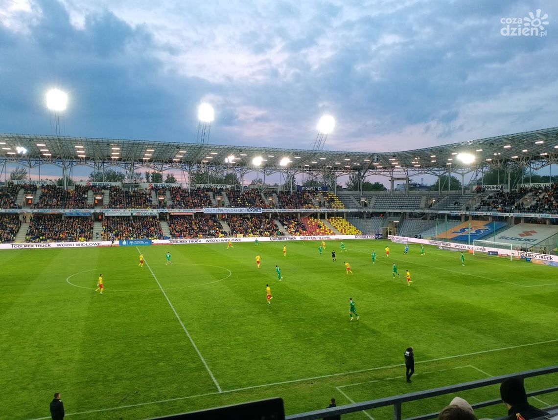 ,,Święta Wojna" dla Korony ,,Święta Wojna" dla Korony