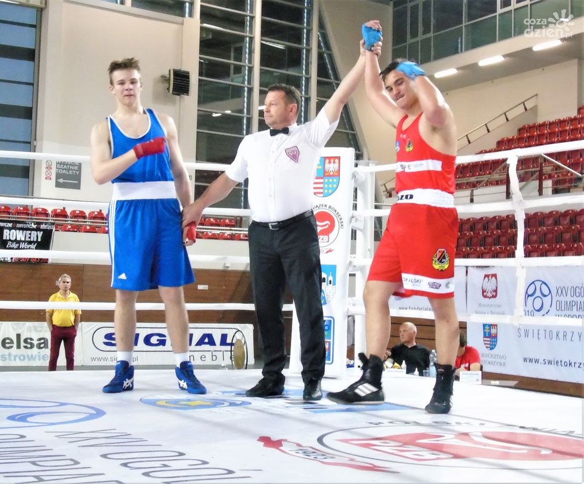 Świetne występy ostrowieckich pięściarzy - trwa Olimpiada Młodzieży