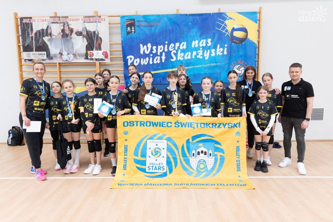 Świetny występ Akademii Volley Stars Ostrowiec Świętokrzyski. Są awanse do finału ogólnopolskiego