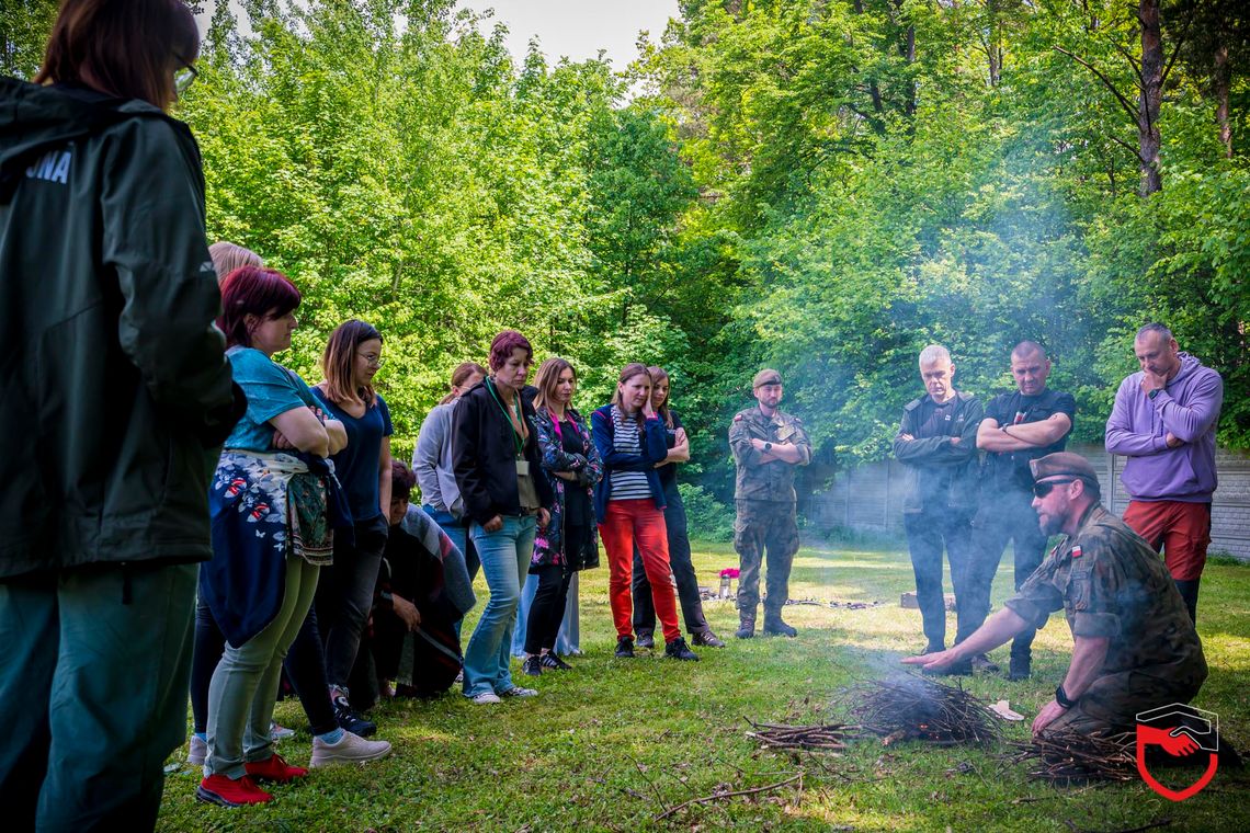 Świętokrzyscy Terytorialsi szkolą mieszkańców. „Ta wiedza może uratować życie” Świętokrzyscy Terytorialsi szkolą mieszkańców. „Ta wiedza może uratować życie”