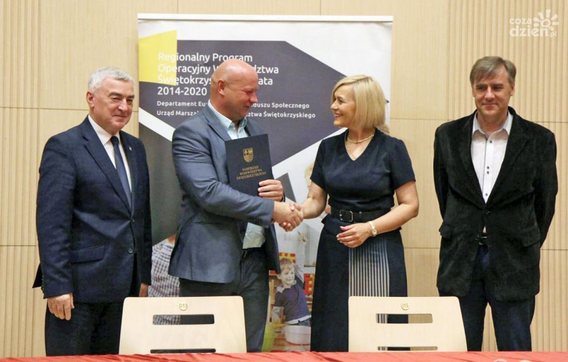 Świętokrzyskie liderem we wdrażaniu projektów "miękkich" 