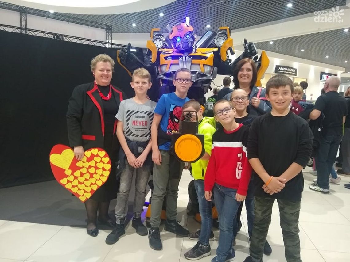 Świętowali i pomagali - urodziny Galerii Ostrowiec Świętowali i pomagali - urodziny Galerii Ostrowiec