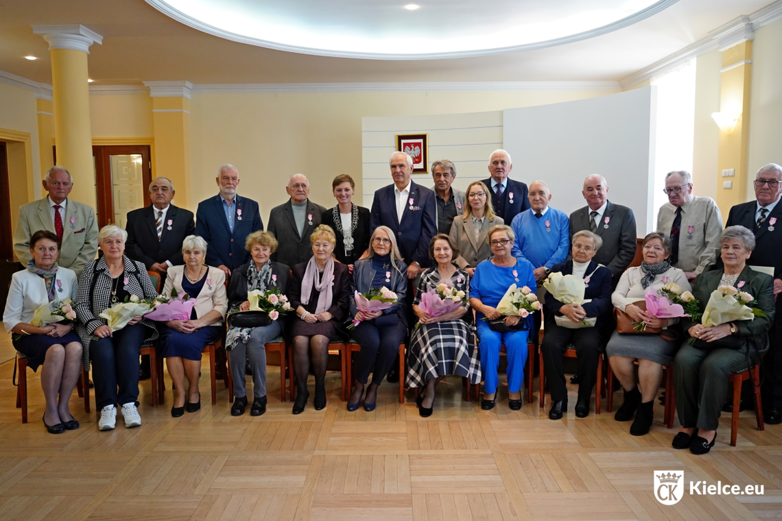 Świętowano ,,Złote Gody" w kieleckim ratuszu Świętowano ,,Złote Gody" w kieleckim ratuszu