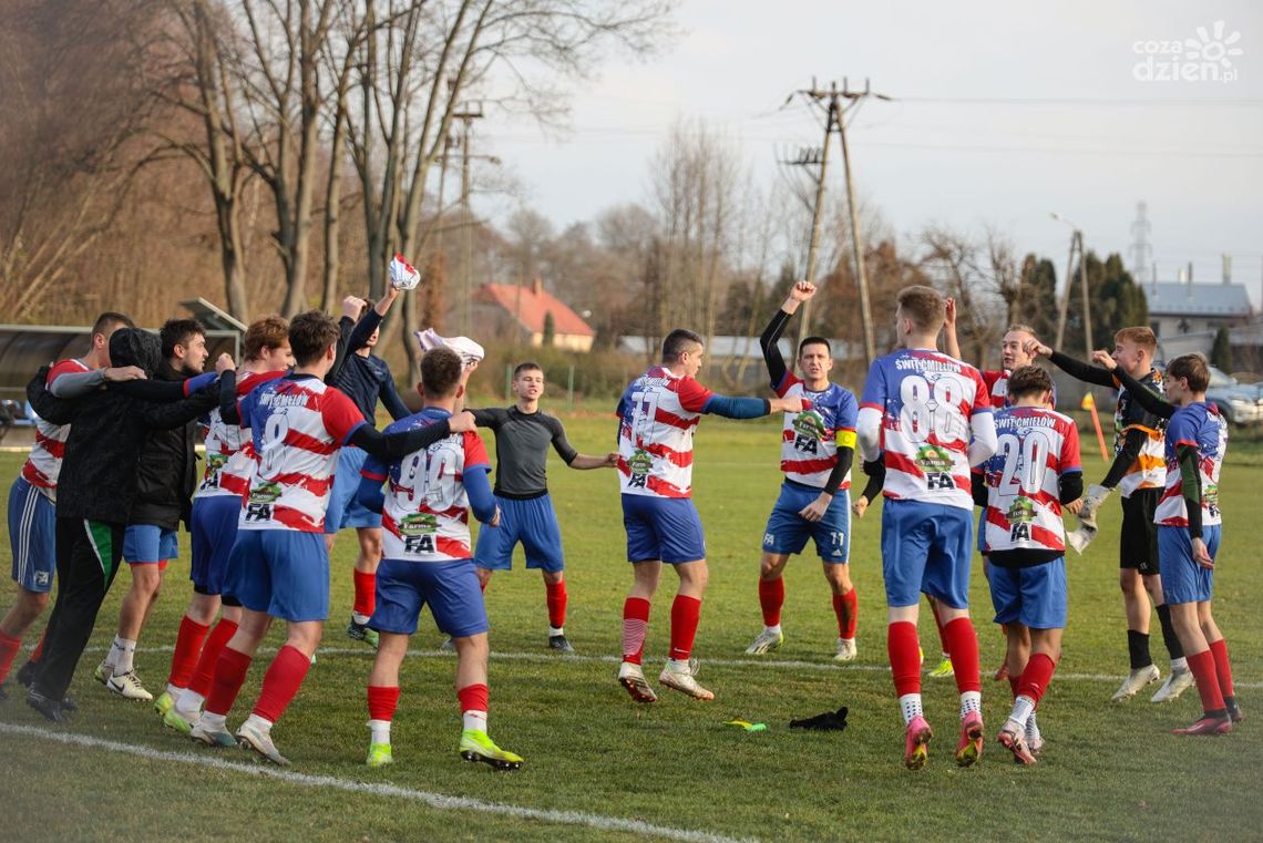 Świt Ćmielów wycofuje się z rozgrywek
Świt Ćmielów wycofuje się z rozgrywek