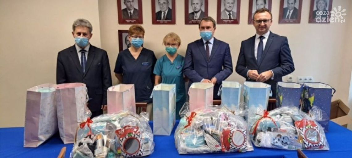 Symboliczny wzrost liczby urodzin w Sandomierzu Symboliczny wzrost liczby urodzin w Sandomierzu