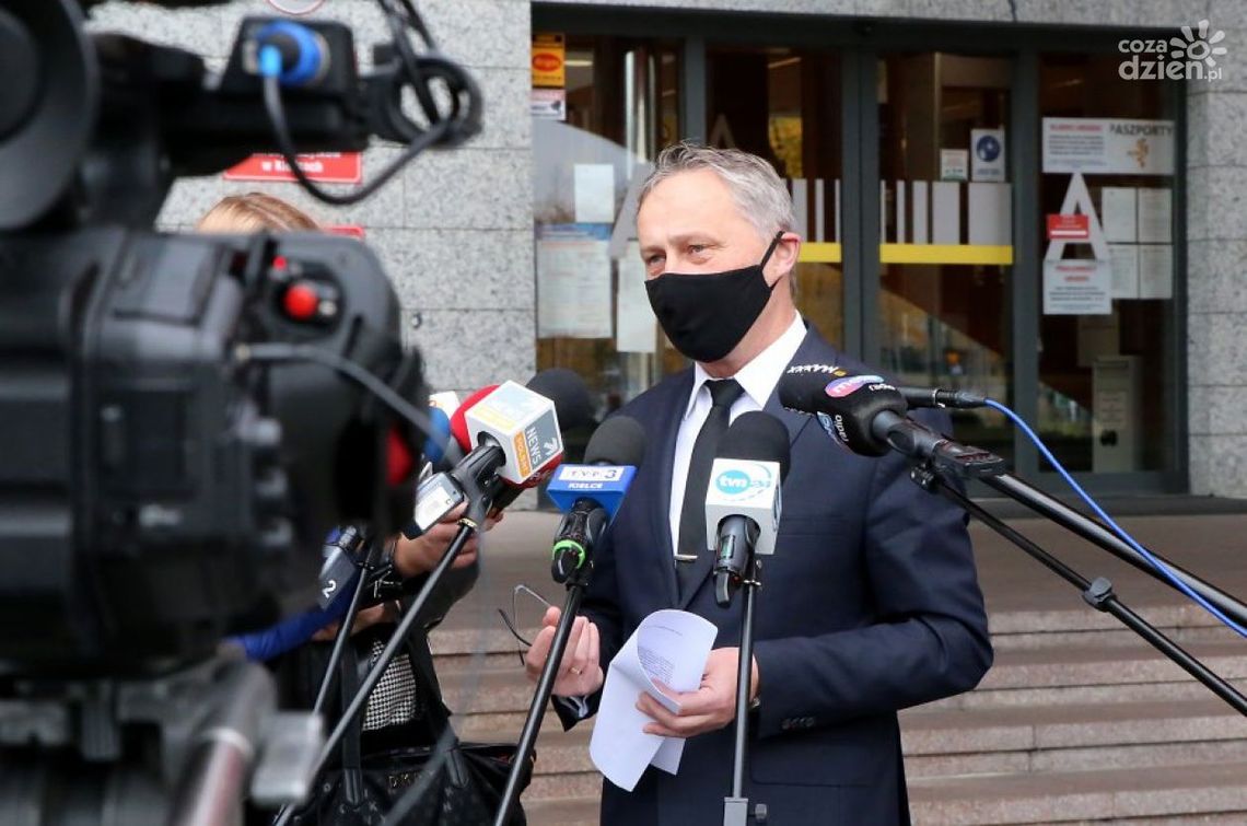 Szpital polowy powstaje na terenie Targów Kielce Szpital polowy powstaje na terenie Targów Kielce