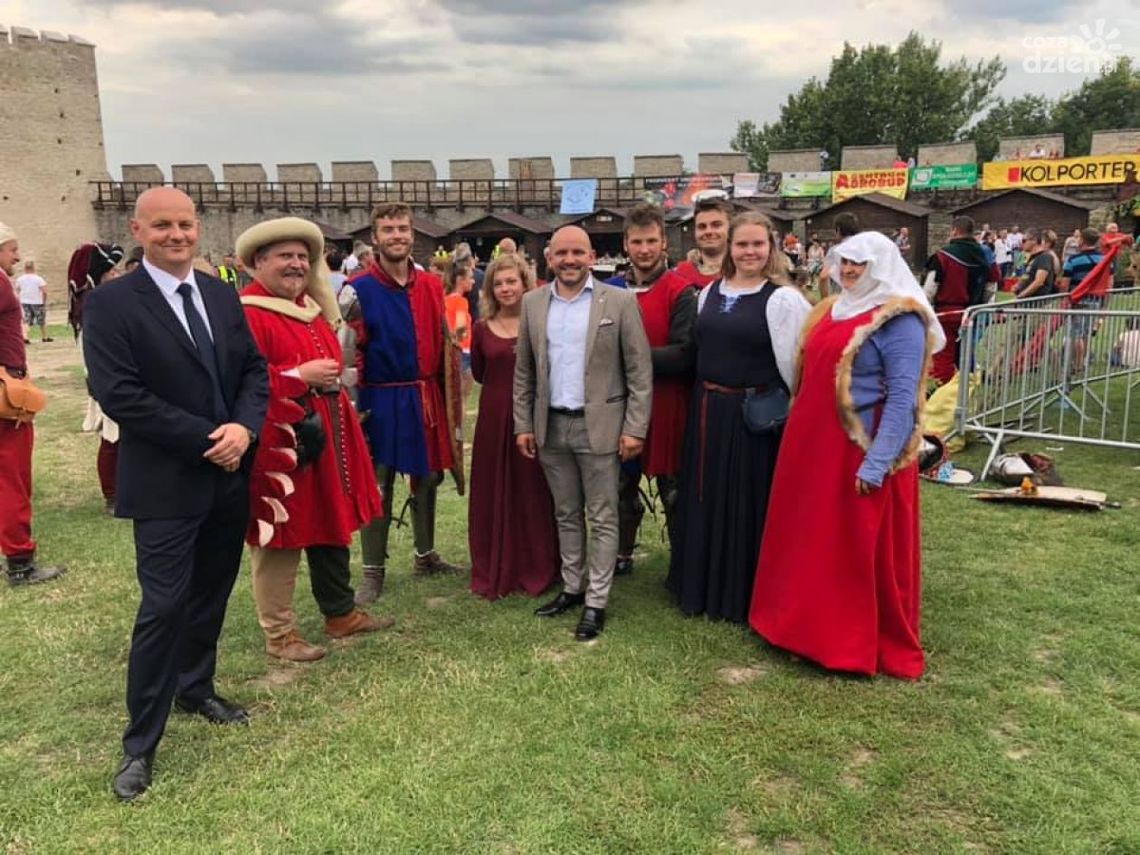 Szydłów uczcił odzyskanie praw miejskich i 22 Dzień Śliwki Szydłów uczcił odzyskanie praw miejskich i 22 Dzień Śliwki