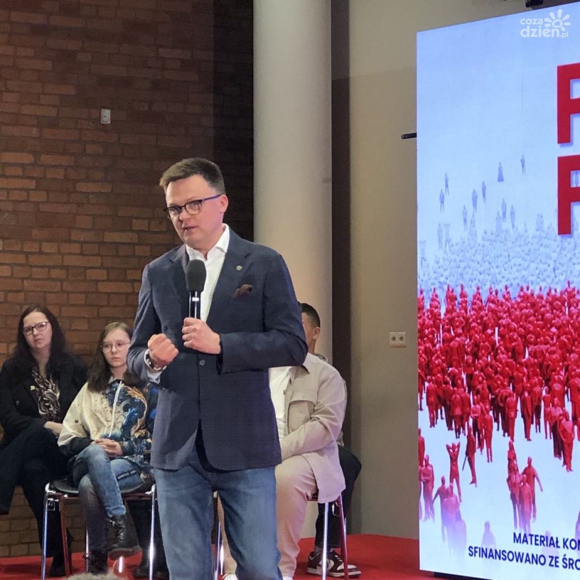 Szymon Hołownia po raz pierwszy w kampanii prezydenckiej w Ostrowcu Szymon Hołownia po raz pierwszy w kampanii prezydenckiej w Ostrowcu