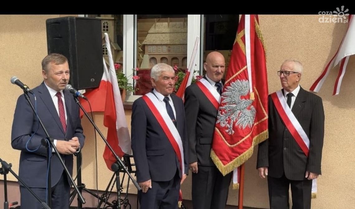 Tablica upamiętniająca działaczy opatowskiej Solidarności 