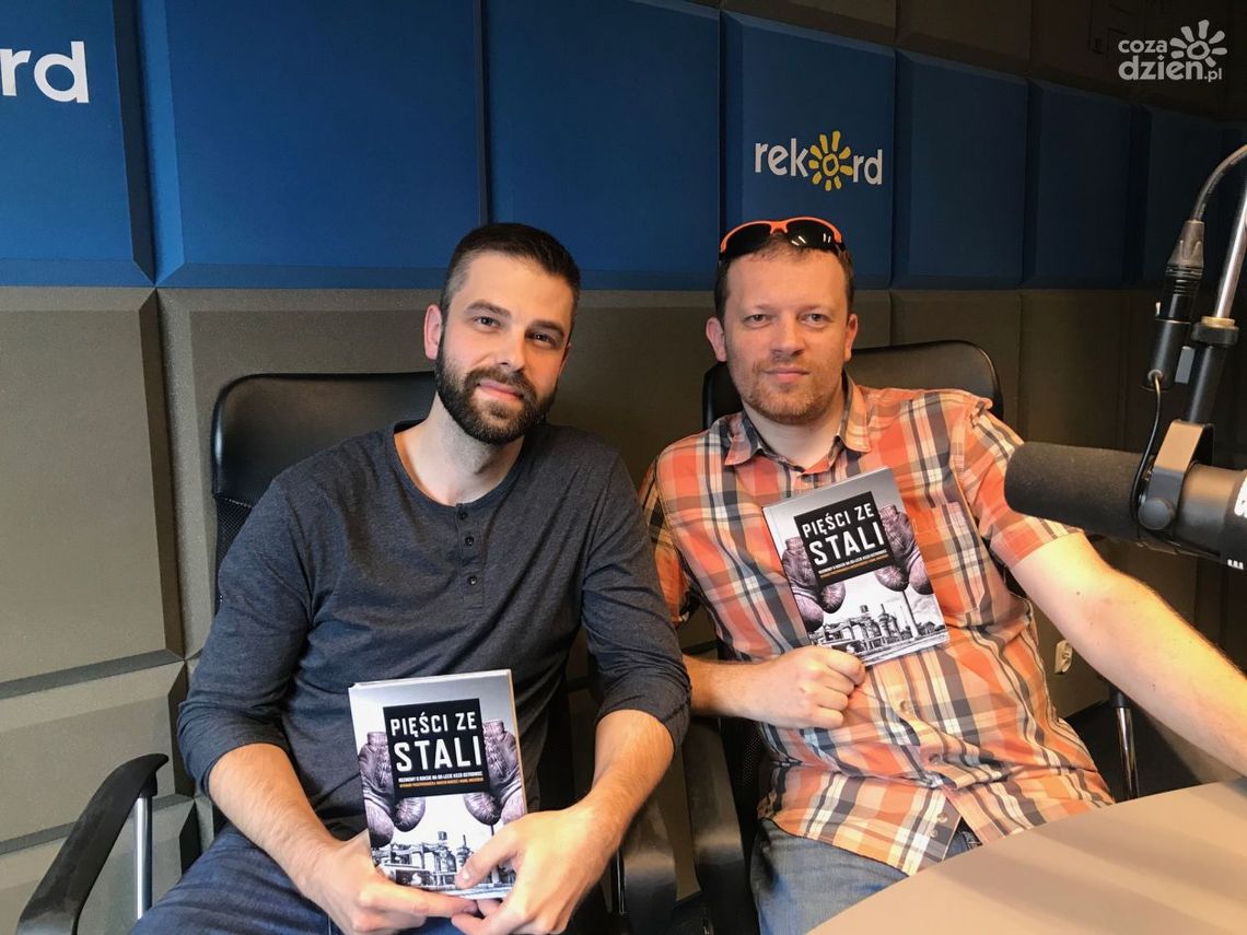 To nie jest kolejna książka o boksie, stworzyliśmy książkę o ludziach
To nie jest kolejna książka o boksie, stworzyliśmy książkę o ludziach