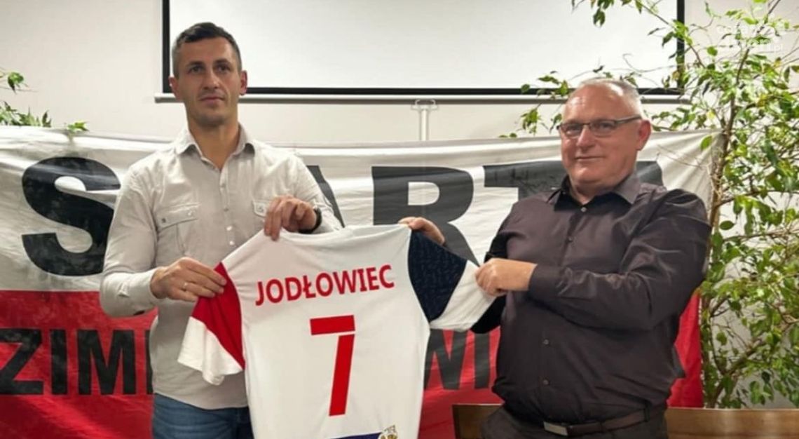 Tomasz Jodłowiec oficjalnie zawodnikiem Sparty Kazimierza Wielka! Tomasz Jodłowiec oficjalnie zawodnikiem Sparty Kazimierza Wielka!
