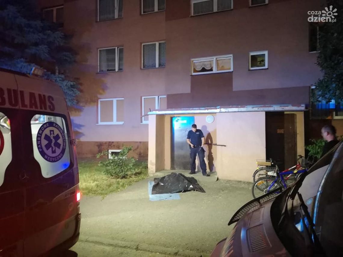 Tragedia na Ogrodach - nie żyje młody mężczyzna Tragedia na Ogrodach - nie żyje młody mężczyzna