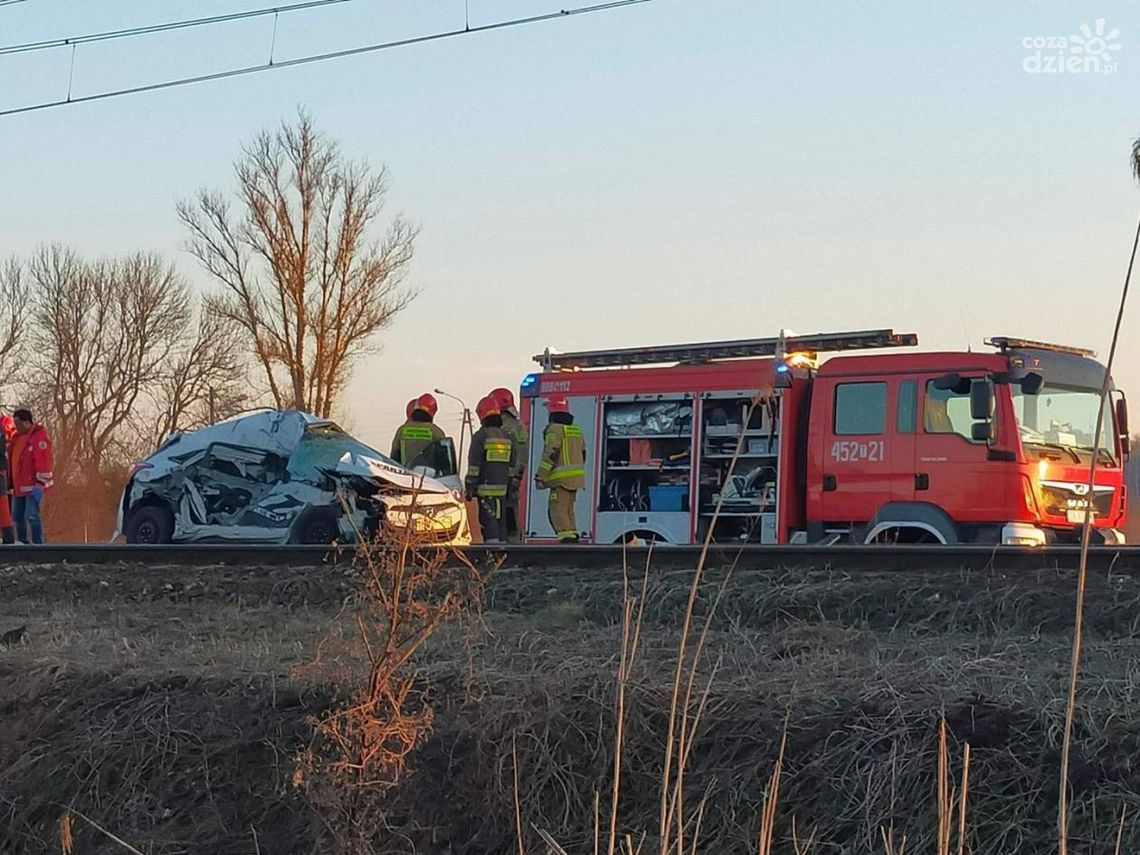 Tragedia na przejeździe kolejowym w Ostrowcu