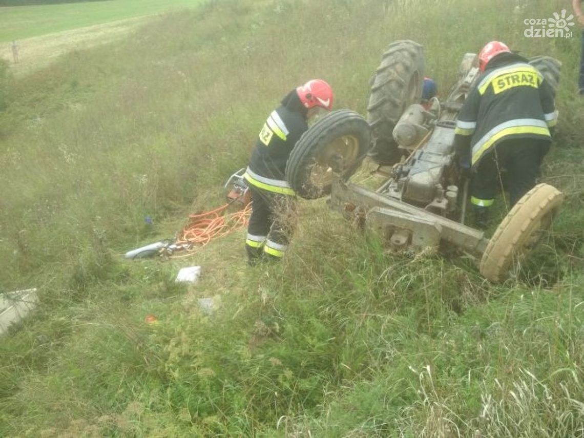 Tragedia w Zwoli. Mężczyznę przygniótł ciągnik Tragedia w Zwoli. Mężczyznę przygniótł ciągnik